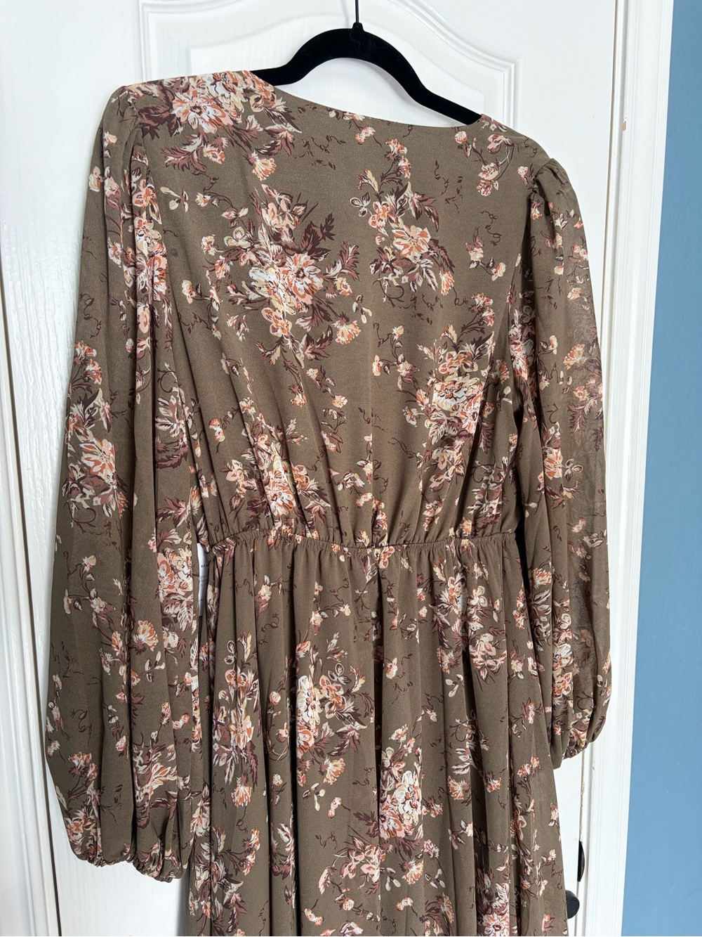 Petal & Pup Anisa Maxi Dress - Olive - Picture 4 of 4